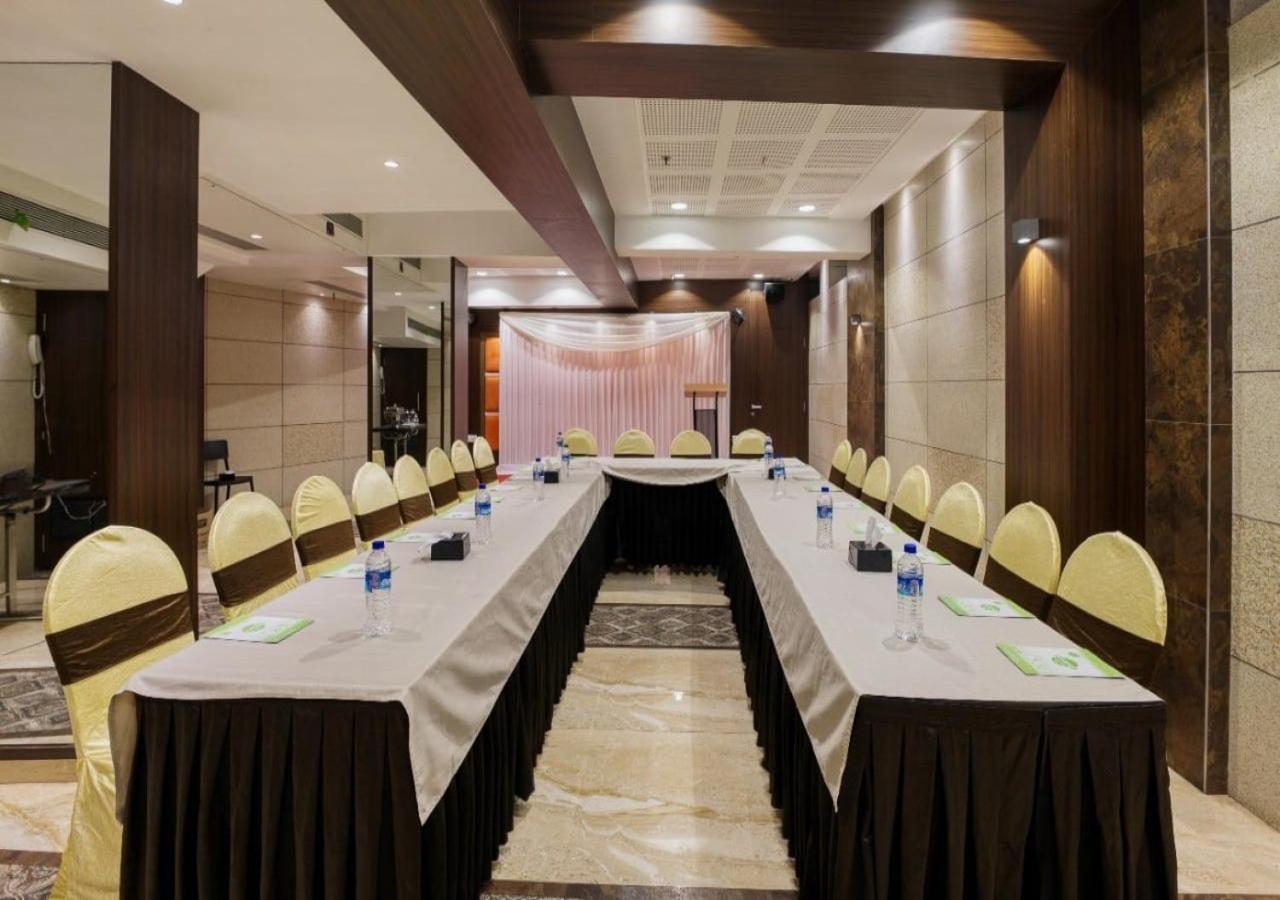 Hotel Laxvas Thane Extérieur photo