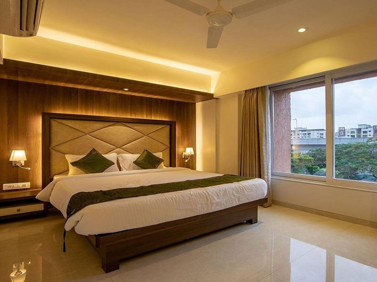 Hotel Laxvas Thane Extérieur photo